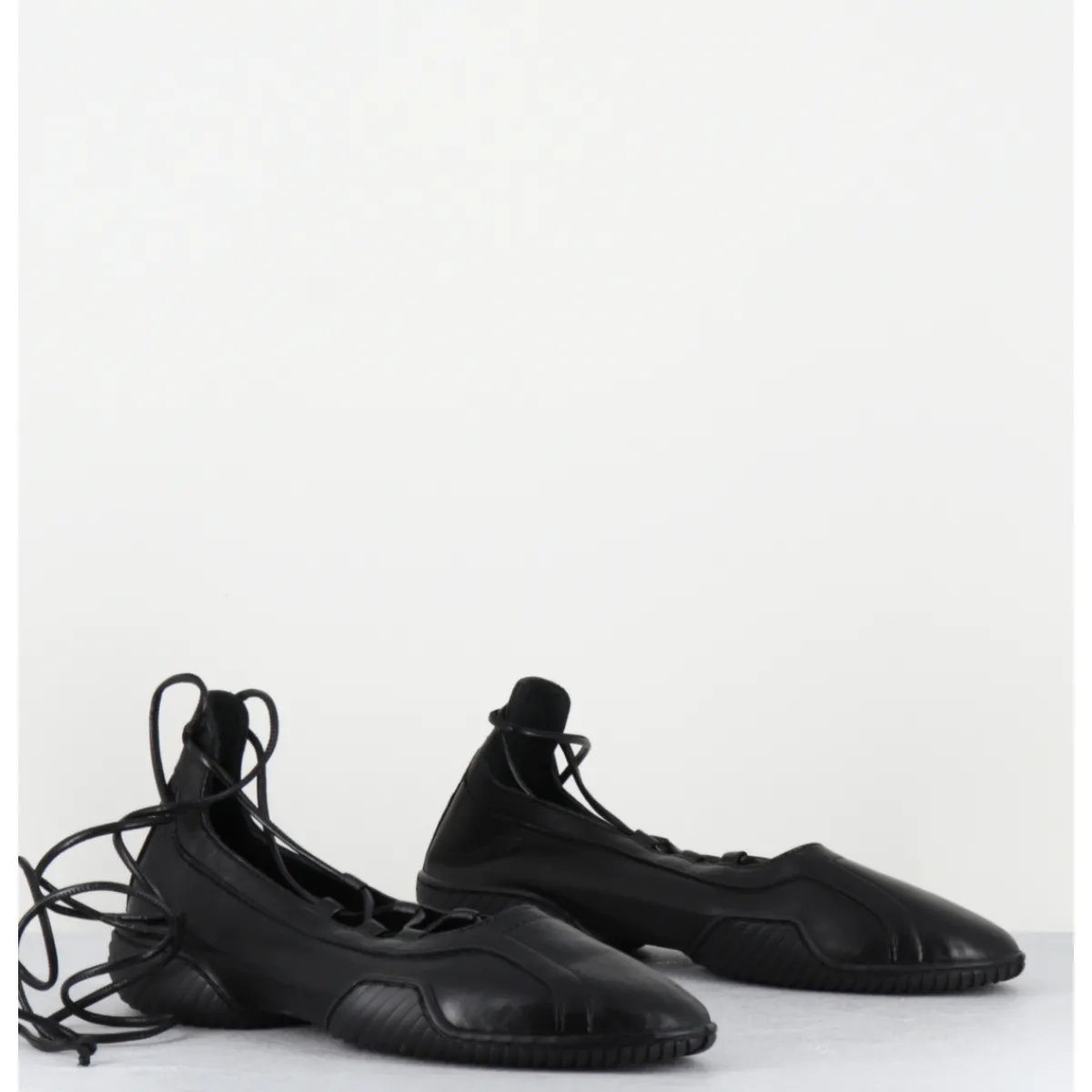 Chaussures | Ballerines^MIISTA Ballerines sport en cuir longs lacets - AVERIE BLACK LACE NOIR
