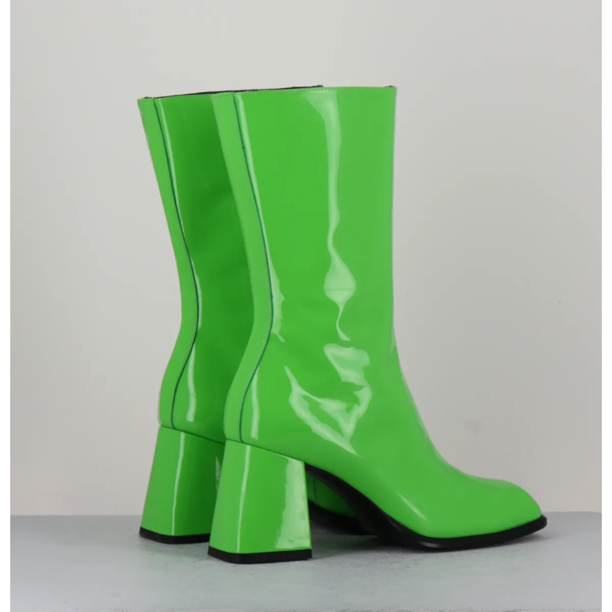 Boots^GARRICE LAB Boots à talon 70s en cuir vernis pomme - YA2240 VERDE VERT