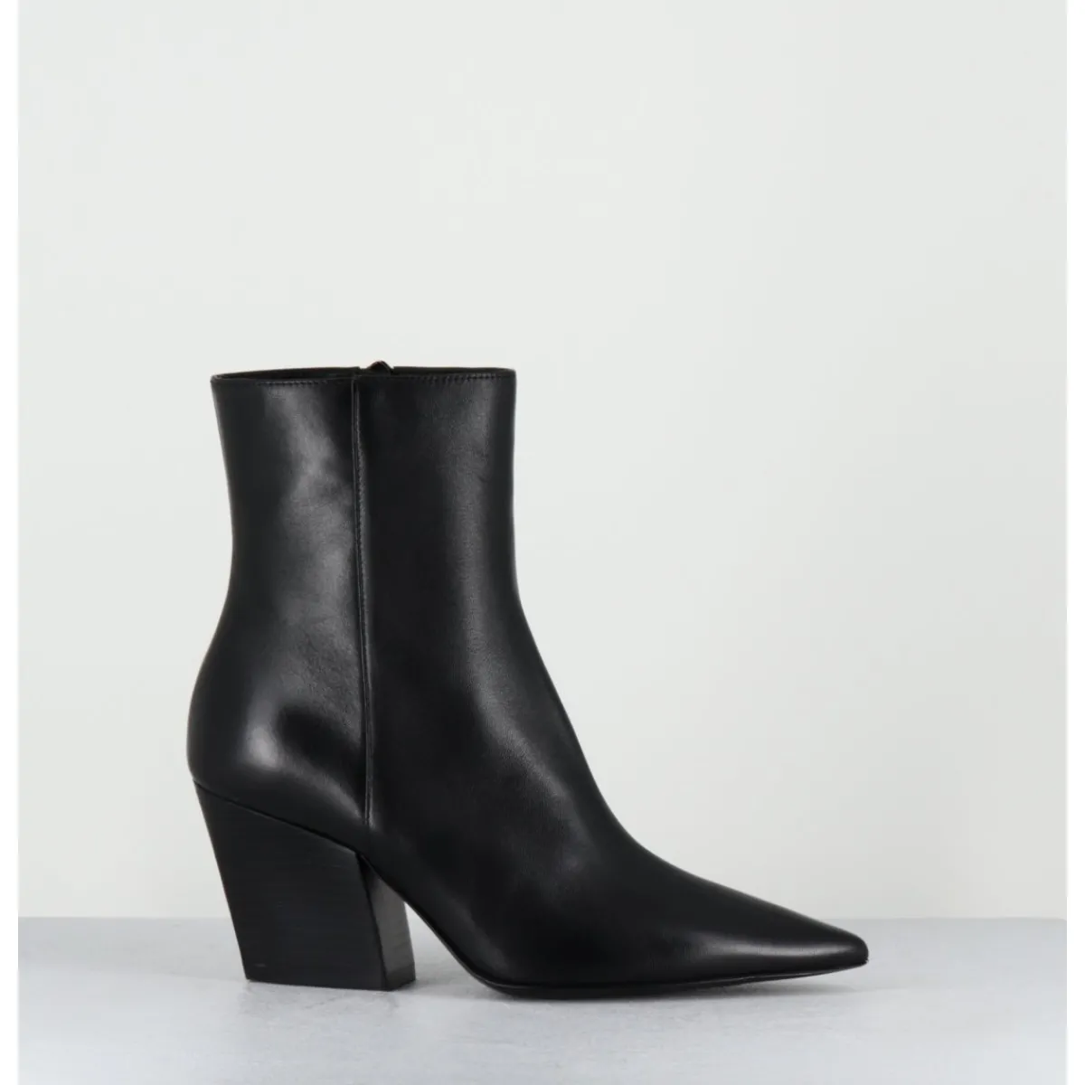 Boots^GARRICE LAB Boots bout pointu en cuir talon biseauté - SWAN NAPPA NERO NOIR