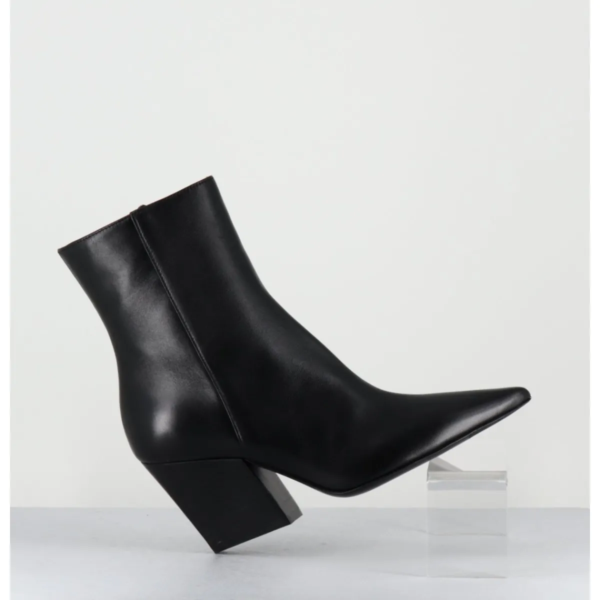 Boots^GARRICE LAB Boots bout pointu en cuir talon biseauté - SWAN NAPPA NERO NOIR