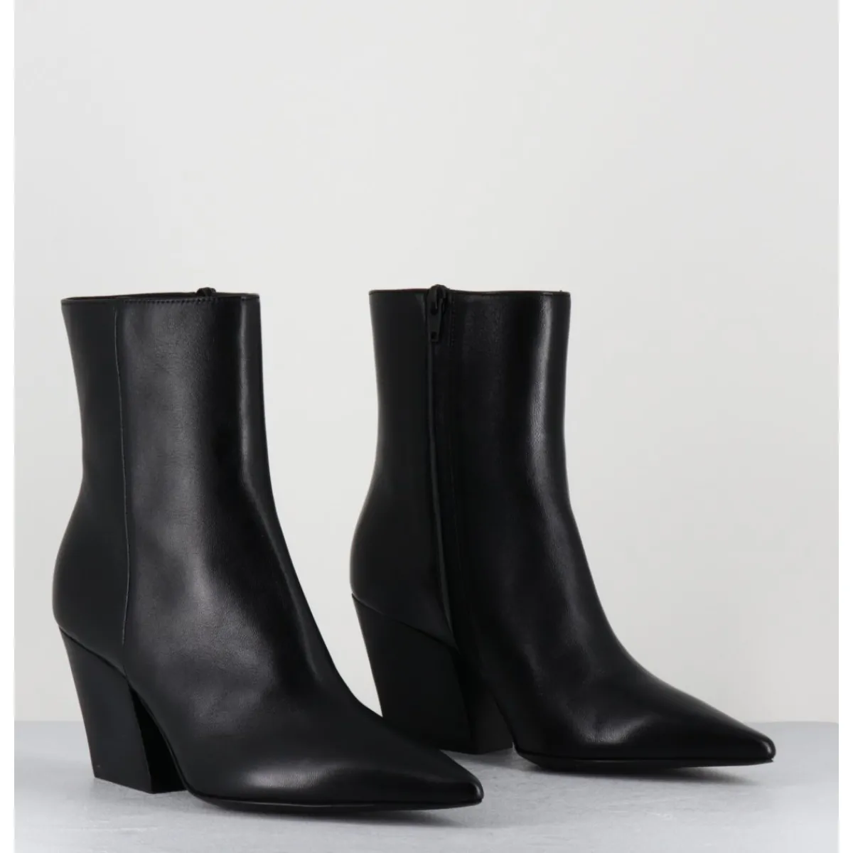 Boots^GARRICE LAB Boots bout pointu en cuir talon biseauté - SWAN NAPPA NERO NOIR