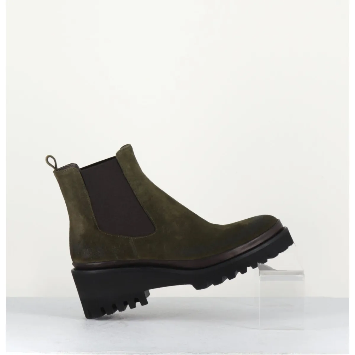 Boots^GARRICE LAB Boots chelsea en daim kaki & semelle micro - BRADI OIL MILITARE