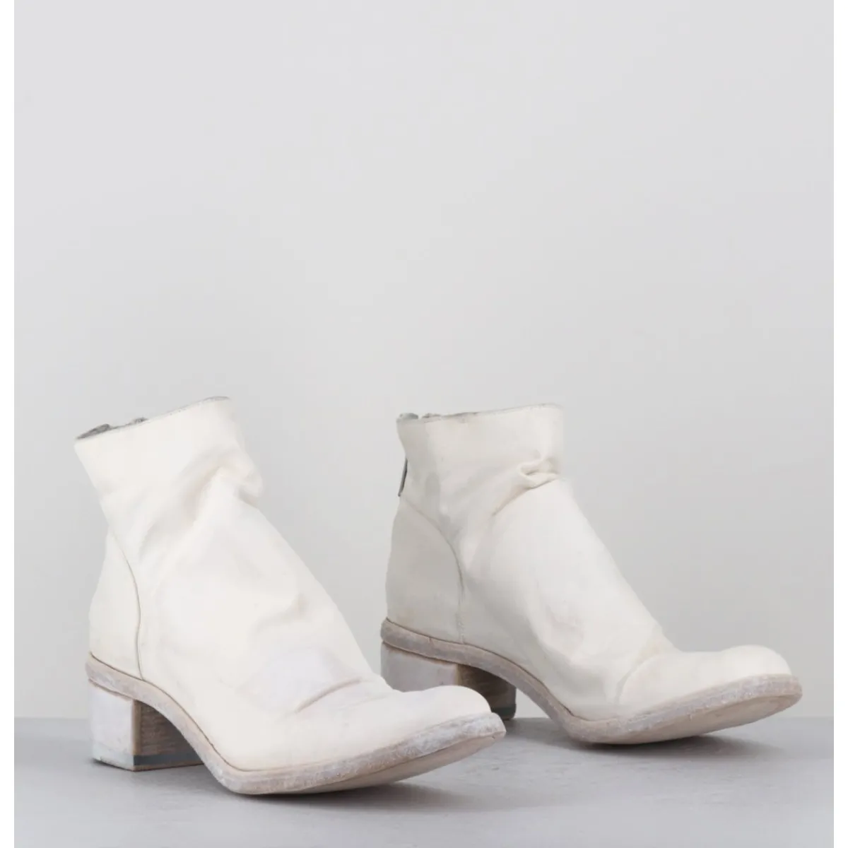 Boots^SHOTO Boots en cuir lavé ligne avant-garde - 51617 BIANCO WASHED BLANC