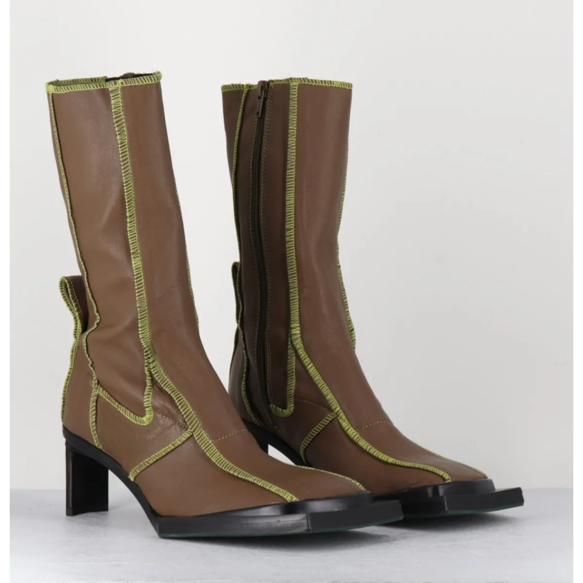 Boots^MIISTA Boots en cuir marron coutures graphiques vertes - EIMI GREEN BOOTS