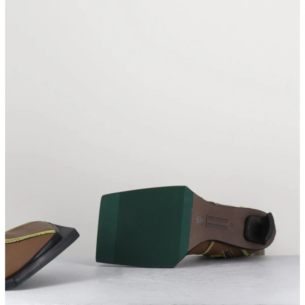 Boots^MIISTA Boots en cuir marron coutures graphiques vertes - EIMI GREEN BOOTS