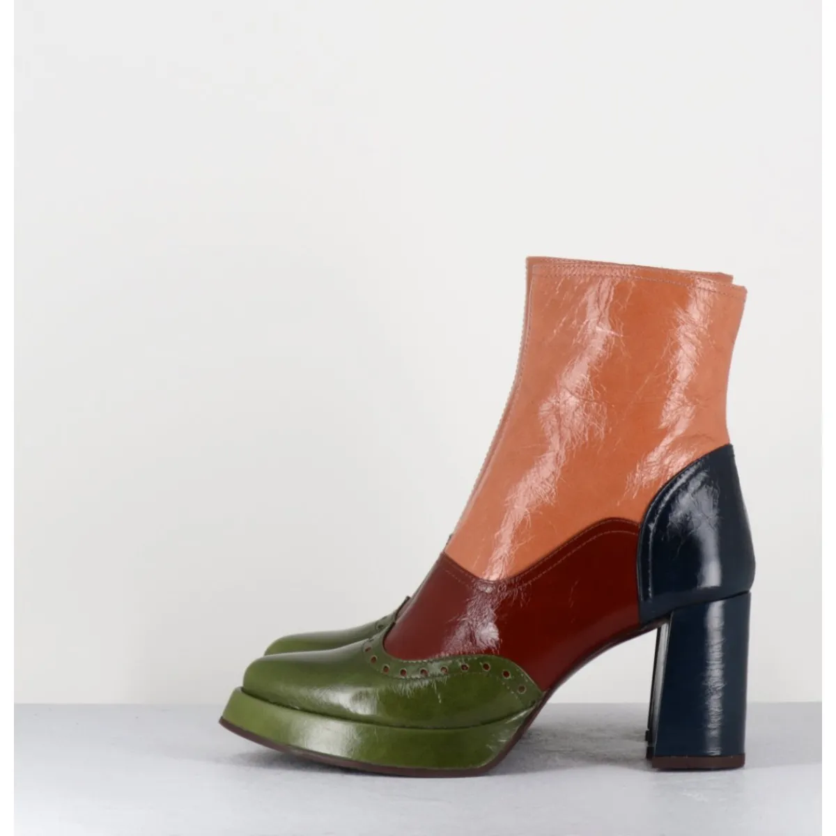 Boots^CHIE MIHARA Boots en cuir multicolore & bout pointu fleuri - FAYU MASERATI MILI