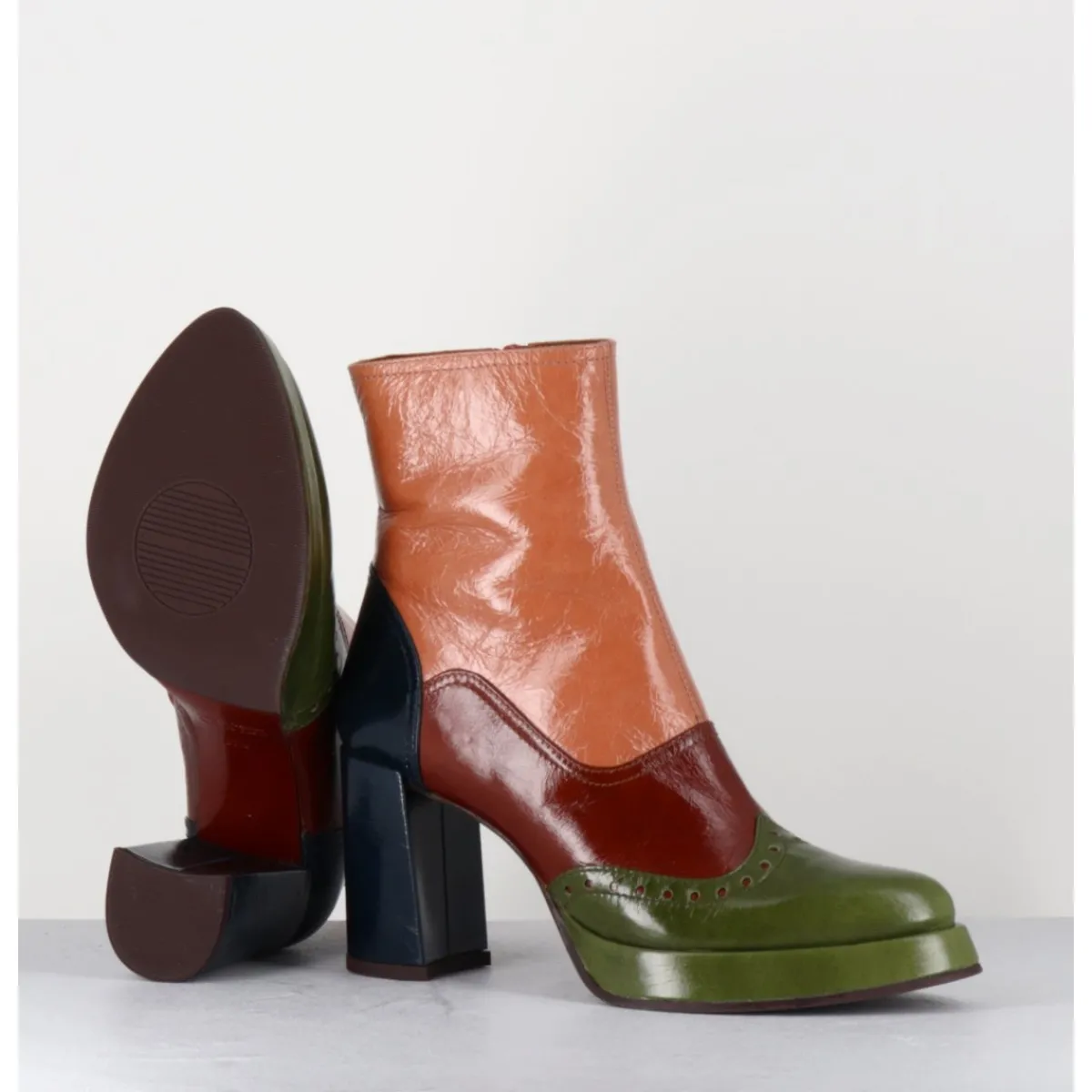 Boots^CHIE MIHARA Boots en cuir multicolore & bout pointu fleuri - FAYU MASERATI MILI