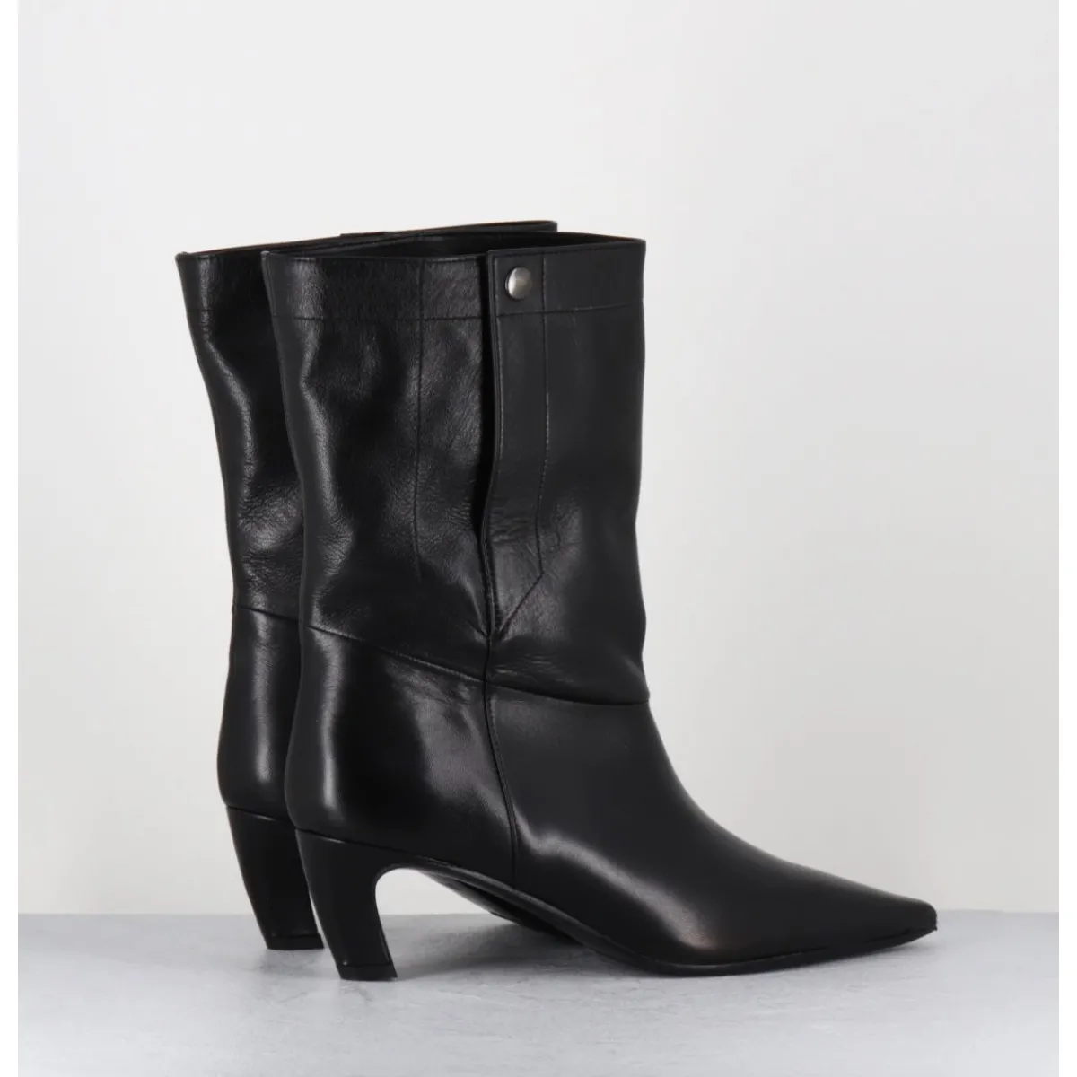 Boots^THEA MIKA Boots en cuir bout pointu à pression - TMC451B NATUR NERO NOIR
