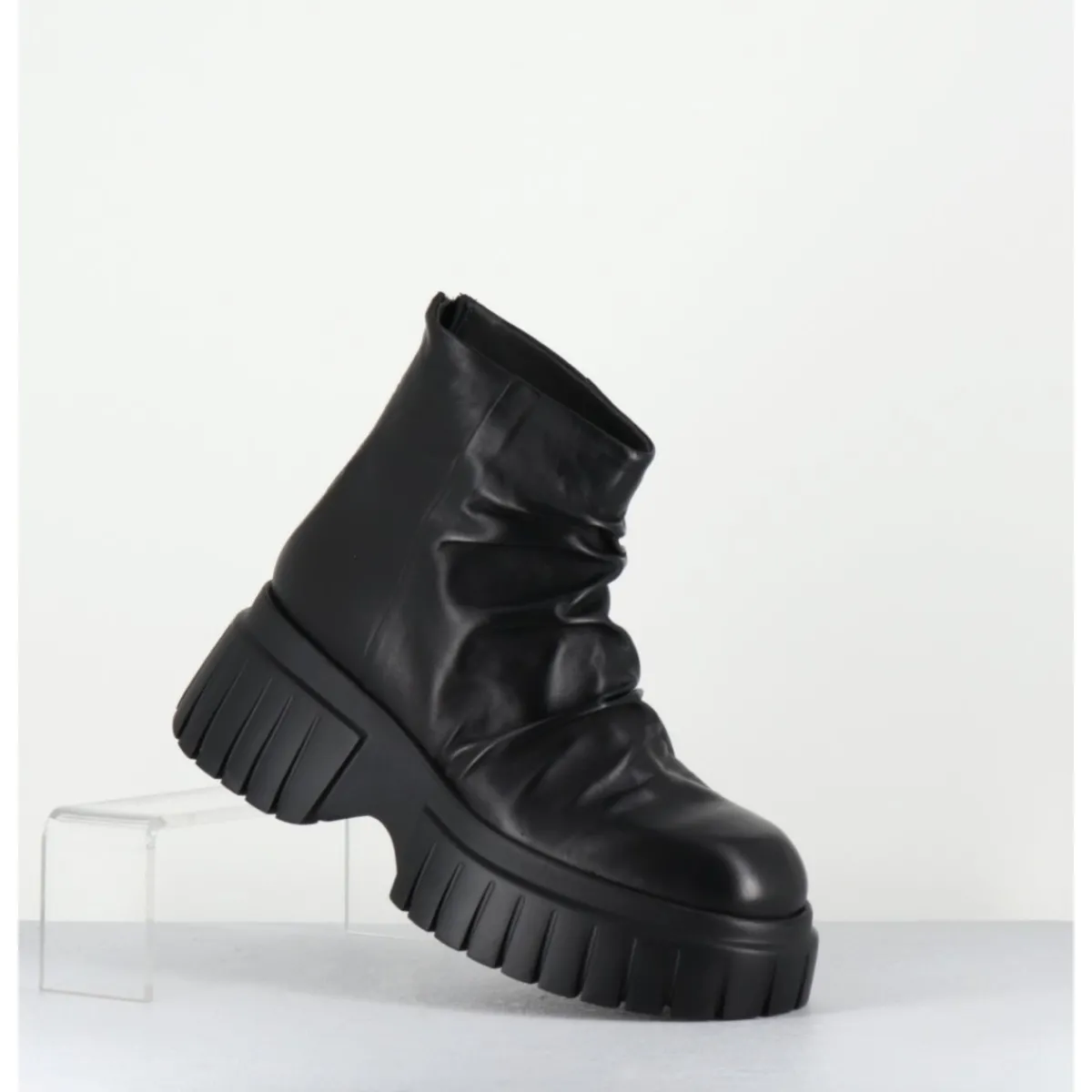 Boots^GARRICE LAB Boots en cuir plissé semelle épaisse - GANT GLOVE NERO NOIR
