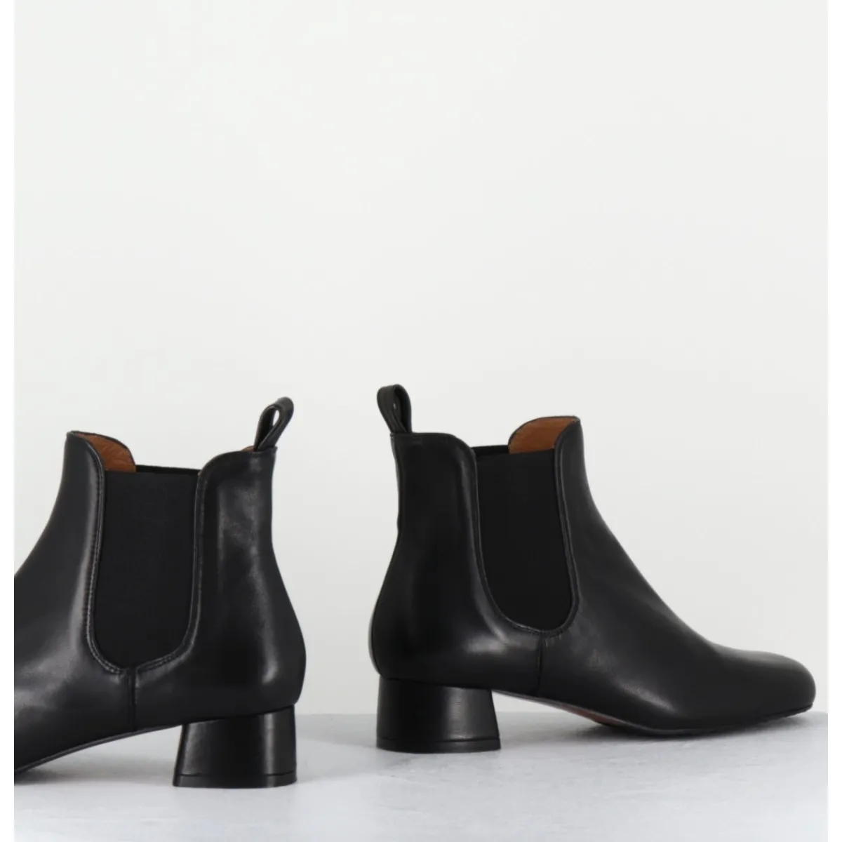 Boots^AUDLEY Boots en cuir souple petit talon & élastiques - CESARIA BLACK NAPPA NOIR