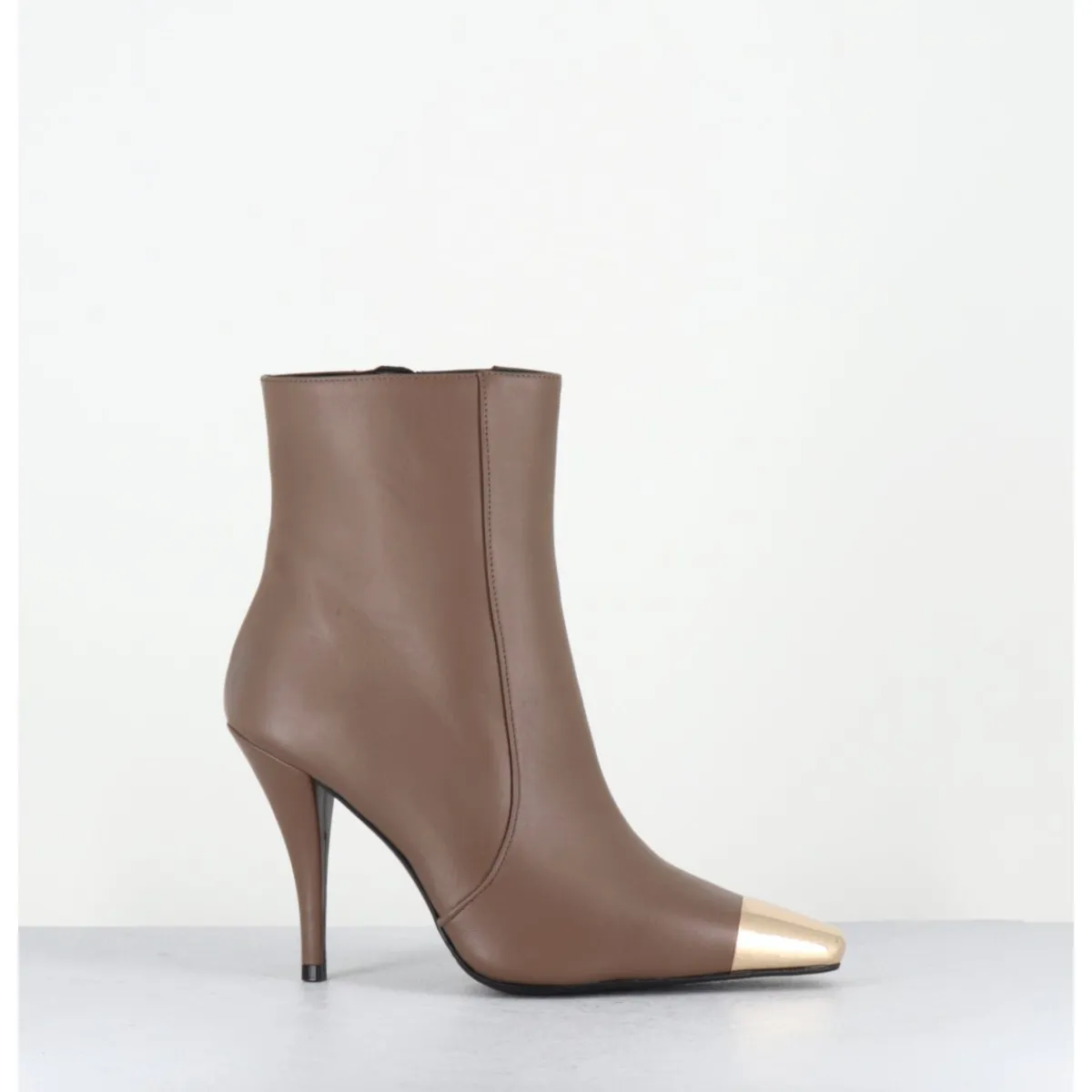 Boots^GARRICE LAB Boots talon haut cuir grège bout or - MECHA3 NAPPA ACERO TAUPE