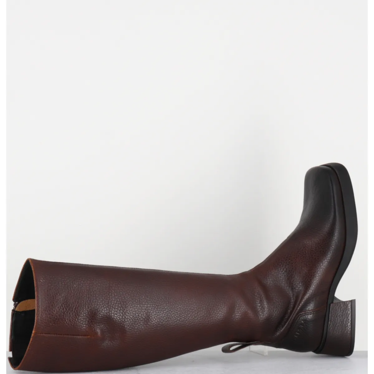 Bottes^E8 BY MIISTA Bottes en cuir brossé bout carré petit talon - BRUNILHDA BROWN TALL MARRON