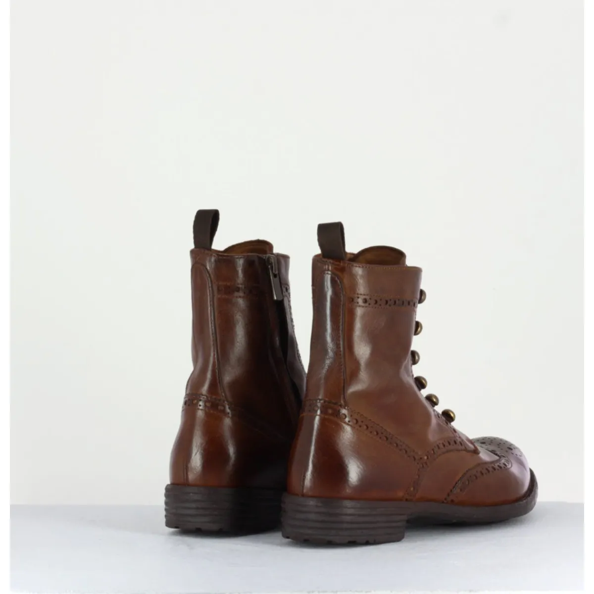 Boots^OFFICINE CREATIVE Bottines à boutonnière & motif brogue en cuir camel - MARS018 SAUVAGE COGNAC