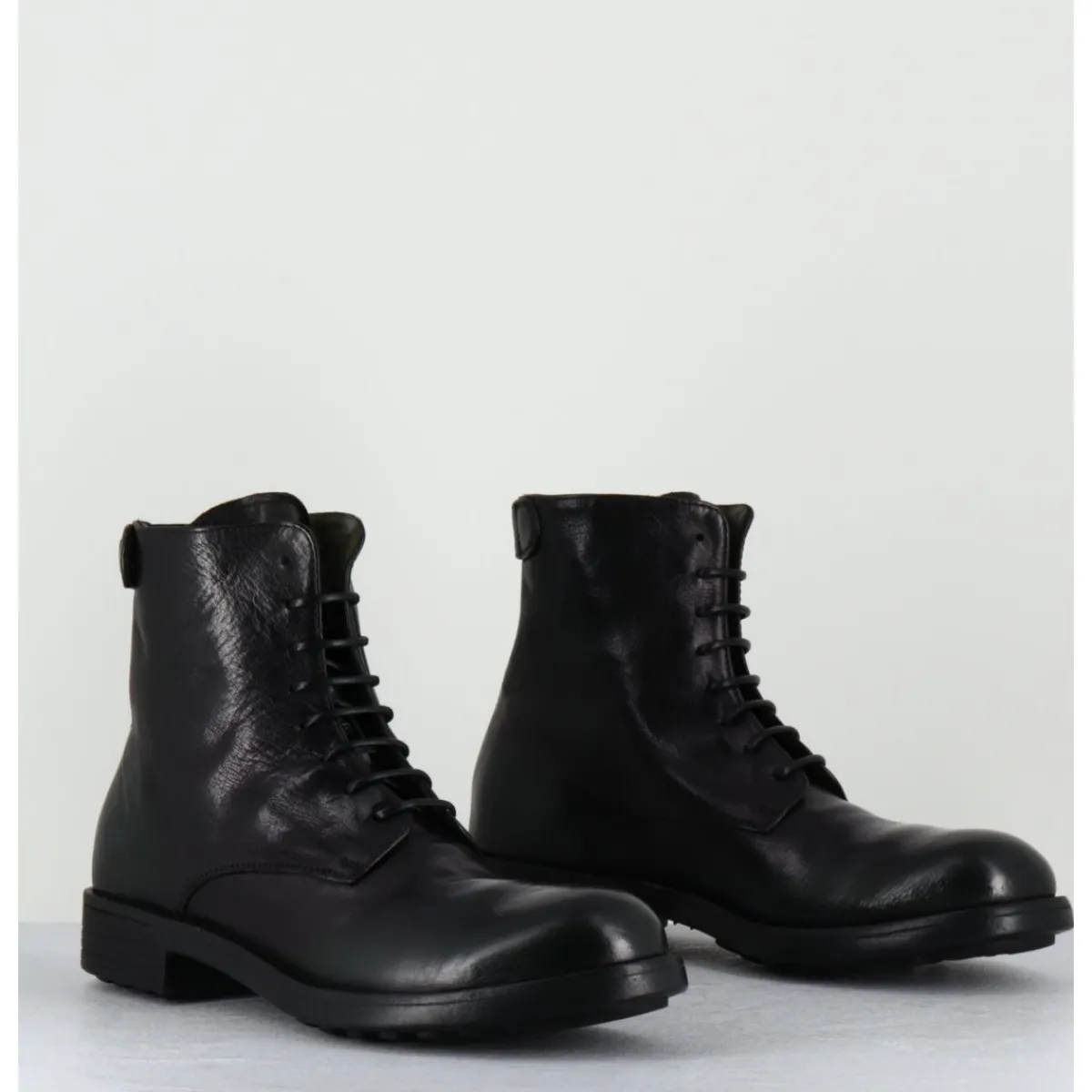 Boots^OFFICINE CREATIVE Bottines souples à lacets en cuir brossé noir & kaki - SERGEANT 103 SUPERNERO