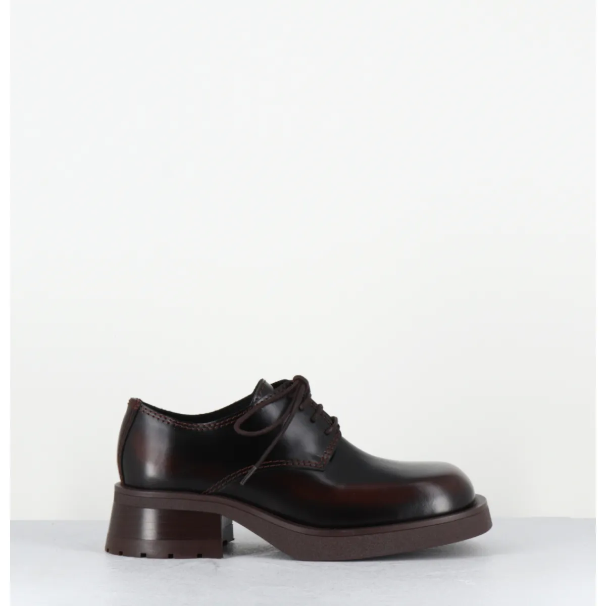 Chaussures^E8 BY MIISTA Chaussures à lacets en cuir brossé bout carré - ALTHEA BROWN BROGUES MARRON