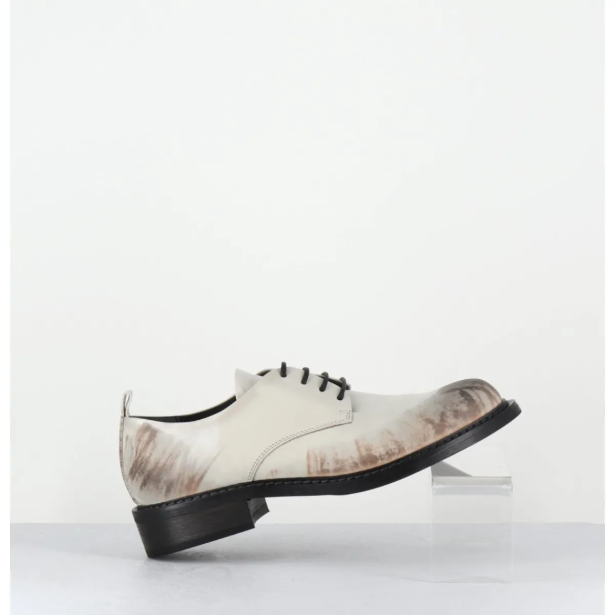 Chaussures^GARRICE LAB Derbies en cuir blanc cassé effet usé - ANATI MORODER AVORIO