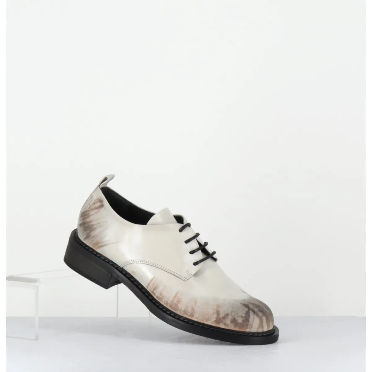 Chaussures^GARRICE LAB Derbies en cuir blanc cassé effet usé - ANATI MORODER AVORIO