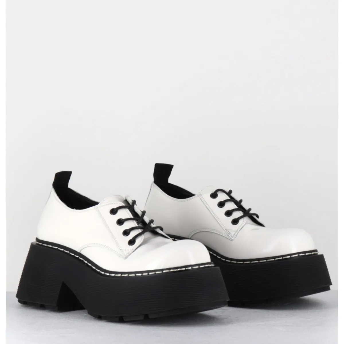 Chaussures^VIC MATIE Derbies en cuir glacé semelle épaisse - 1D7702D BUFFY ICE BLANC