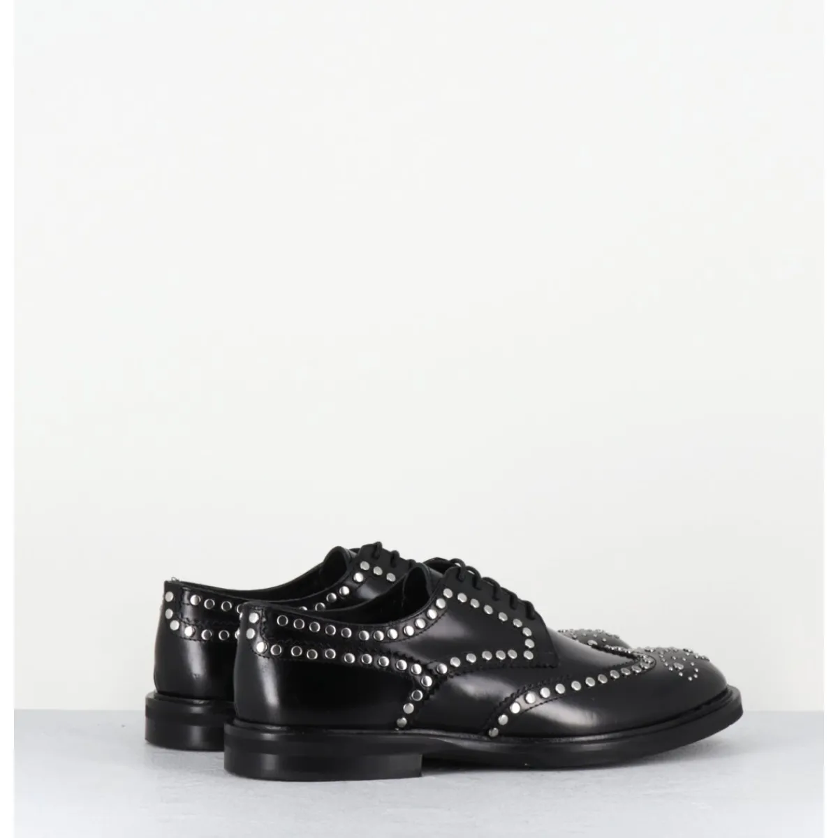 Chaussures^GARRICE LAB Derbies plats en cuir glacé bout fleuri & rivets - SALVO ABRA NERO NOIR