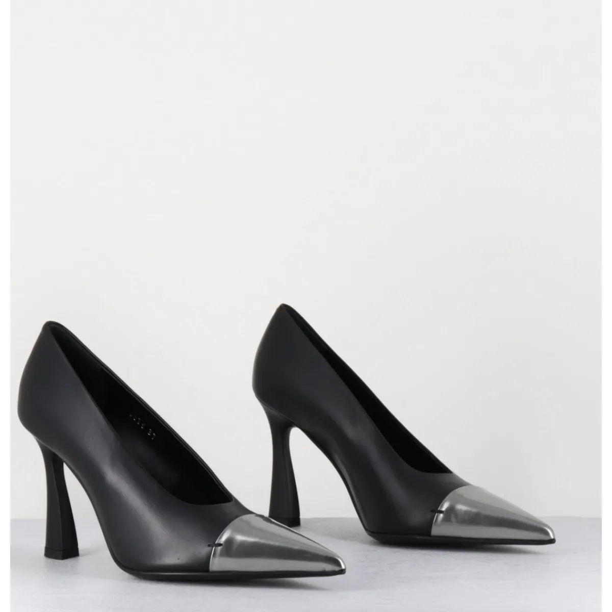 Chaussures^PREMIATA Escarpins bout pointu en cuir & argent - M6835 GARDA NERO NOIR
