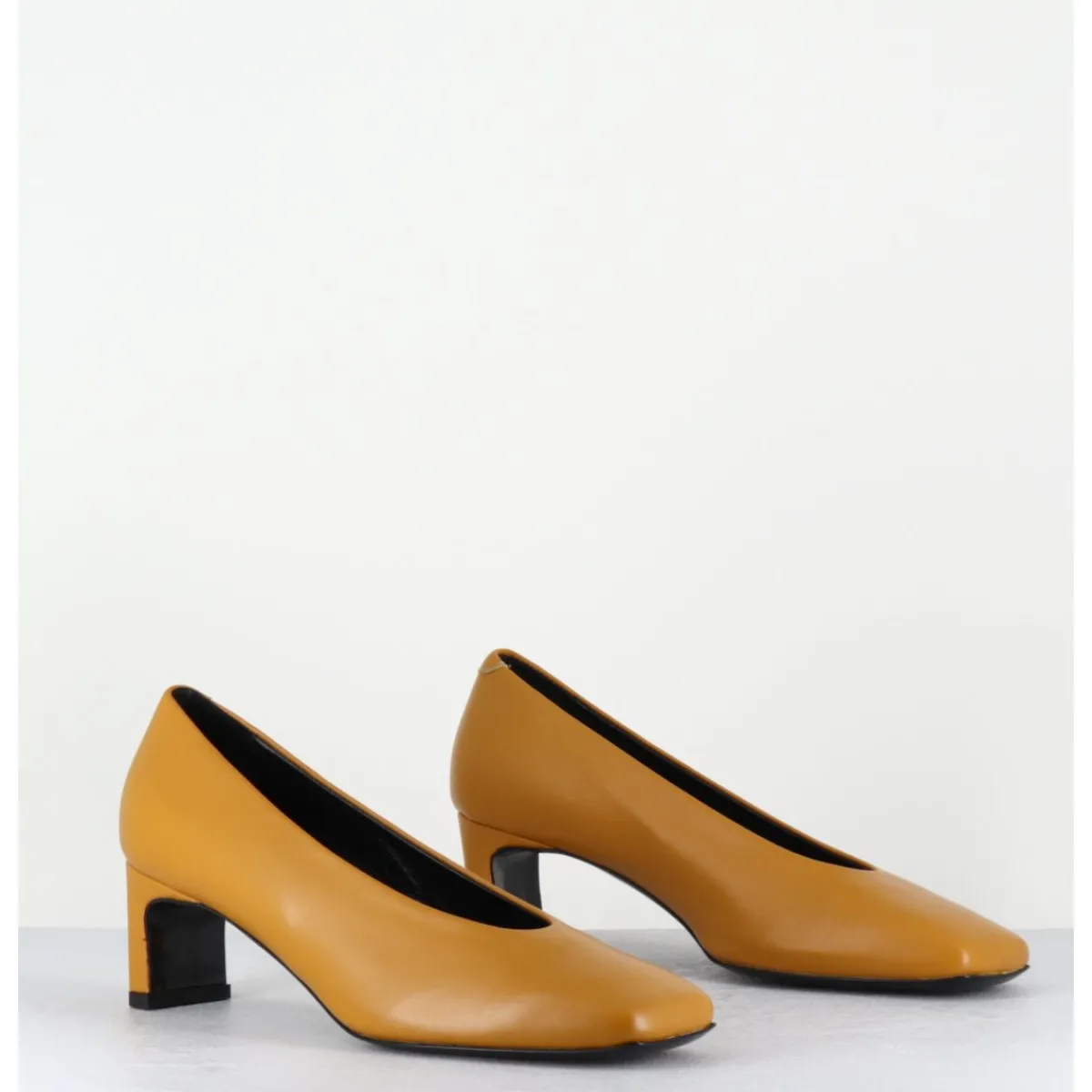 Chaussures^TO&CO Escarpins petit talon bout carré en cuir - SANTI OCRA COWHIDE JAUNE