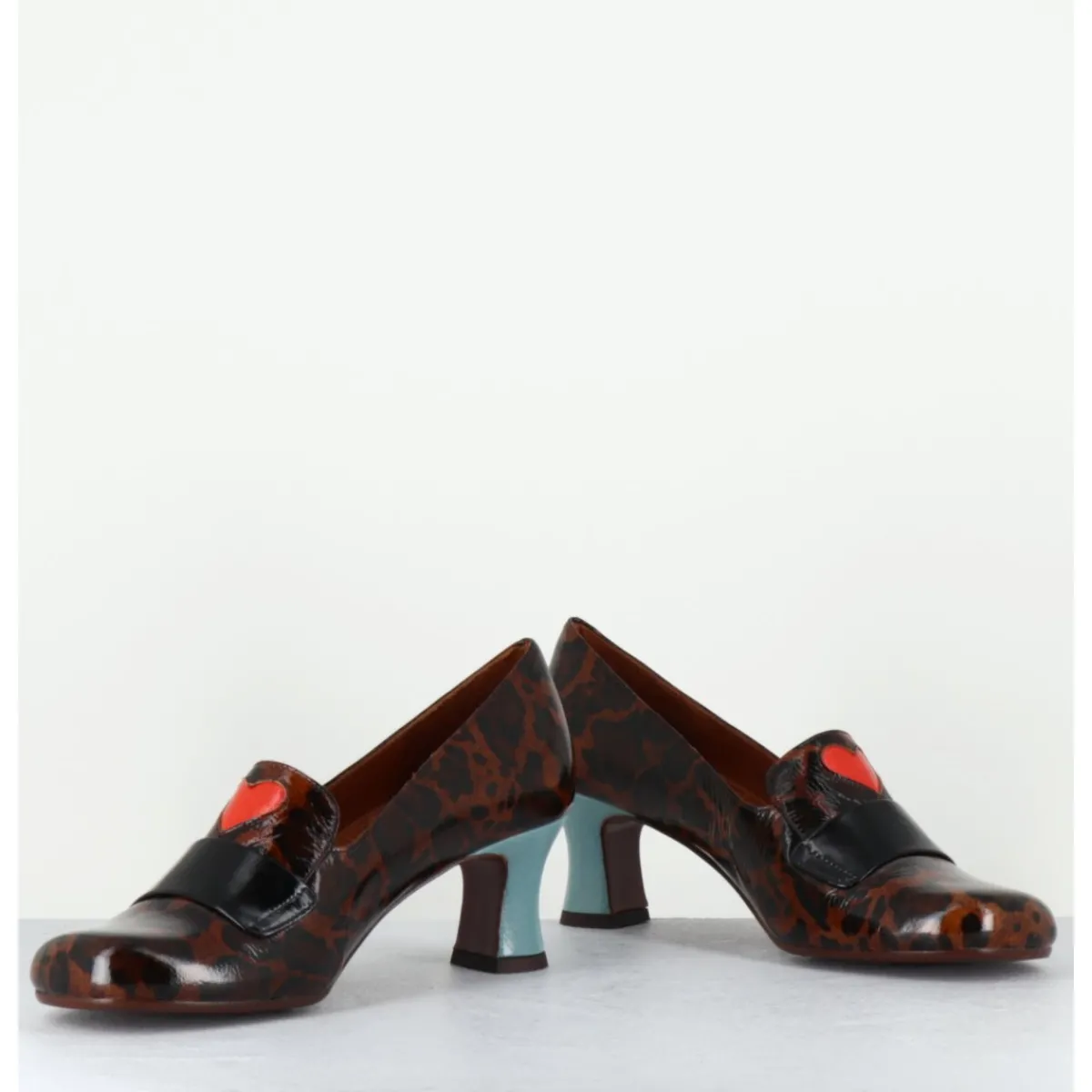 Mocassins | Chaussures^CHIE MIHARA Escarpins petit talon cuir imprimé léopard coeur rouge - MYMARA FIAT CASTANO