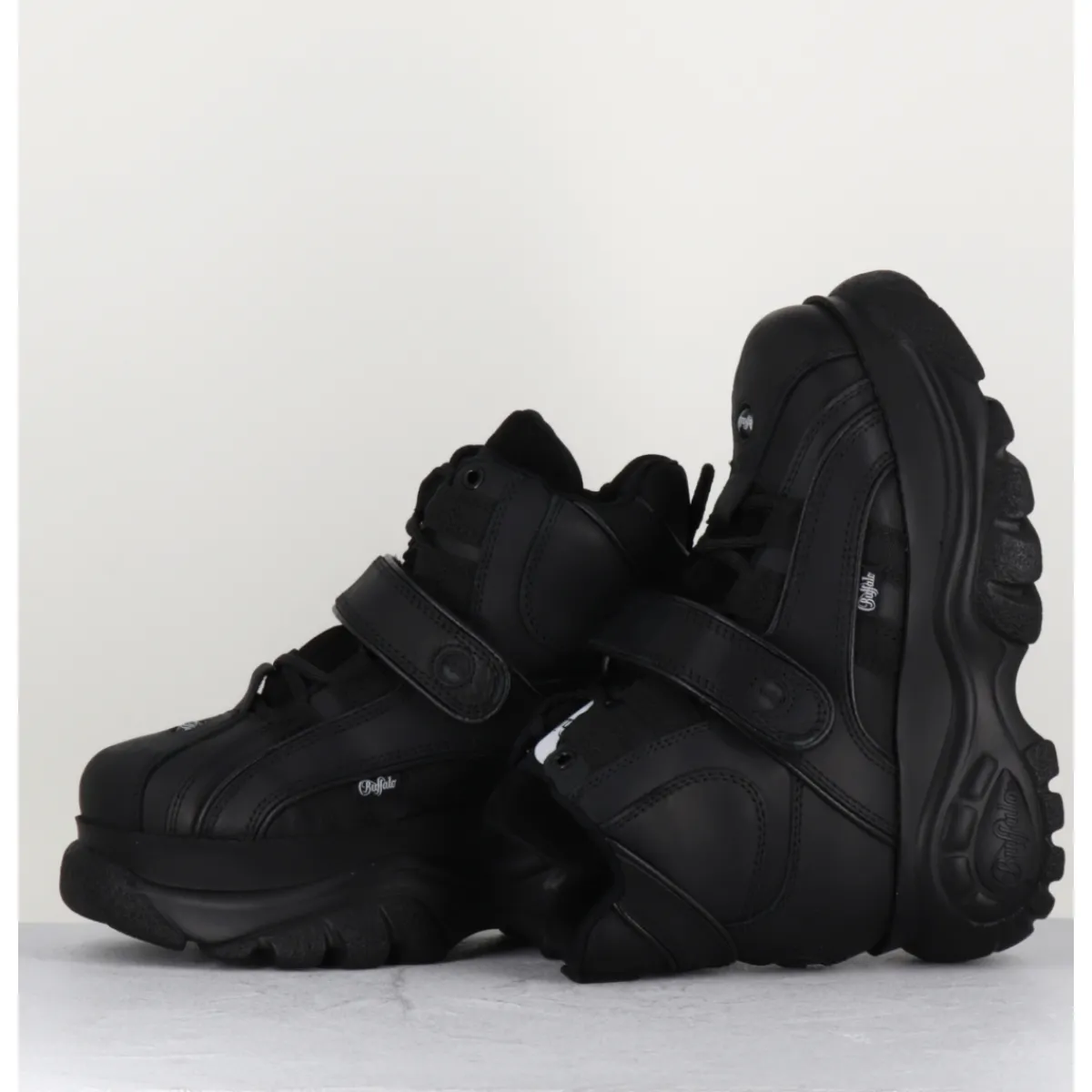 Sneakers^BUFFALO LONDON Sneakers hautes à plateforme Buffalo Original cuir - 1348 NOIR