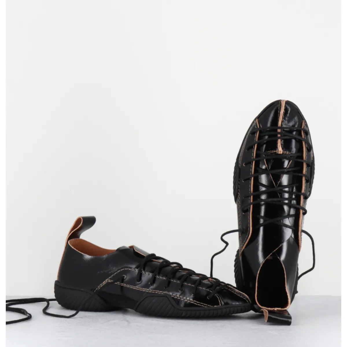 Chaussures | Ballerines^MIISTA Sneakers longs lacets cuir surpiqûres beiges - PRUDENCE BLACK LACE NOIR